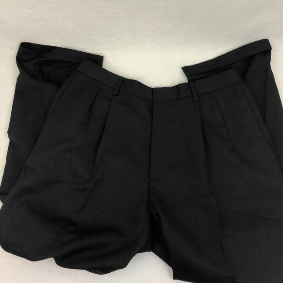 Haggar Men's Textured Stria Pleat-Front Dress Pant - Picture 2 of 8